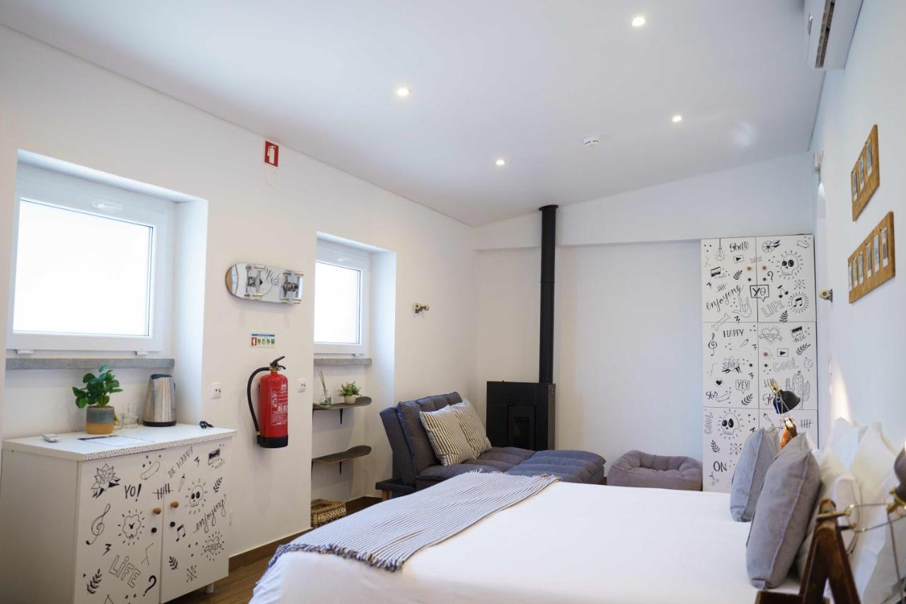 Azen Cool House Bed & Breakfast Azenhas do Mar Rom bilde